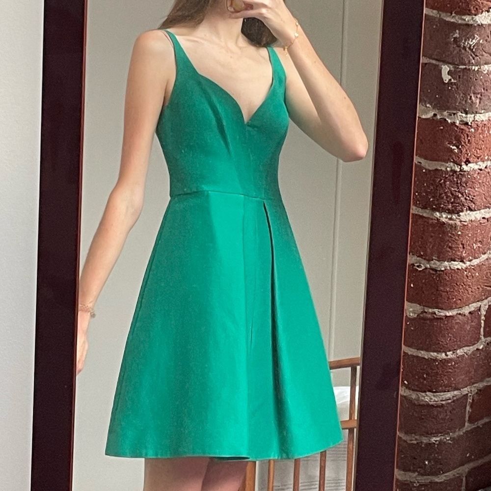 Halston Heritage kelly green cocktail dress